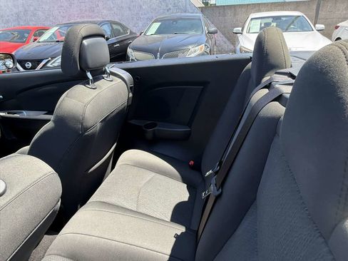 Used 2012 Chrysler 200 Touring FWD image 22