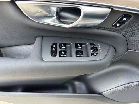 New 2026 Volvo XC90 B6 Plus w/ Protection Package Premier image 14