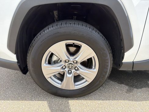 Used 2025 Toyota RAV4 XLE w/ Convenience Package FWD image 11