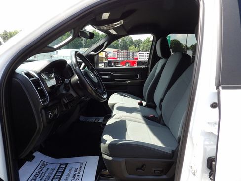 Used 2024 RAM 2500 Big Horn AWD/4WD image 17