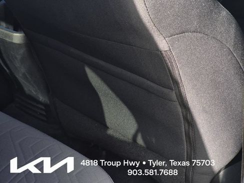 Used 2022 Toyota Tacoma TRD Off-Road AWD/4WD image 18