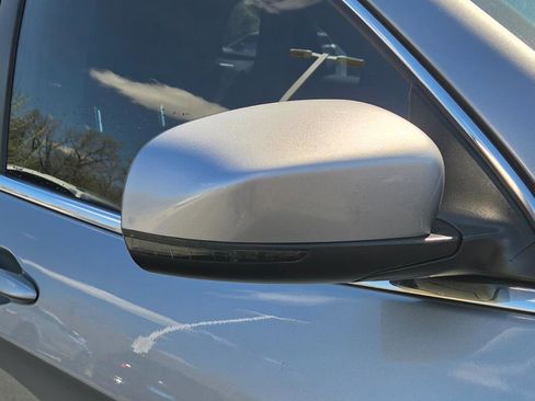 Used 2017 Jeep Cherokee Latitude w/ Safety/Convenience Group image 9