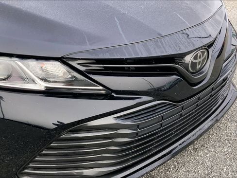 Used 2019 Toyota Camry LE image 27