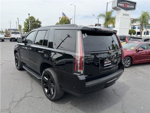 Used 2018 Cadillac Escalade Luxury image 4
