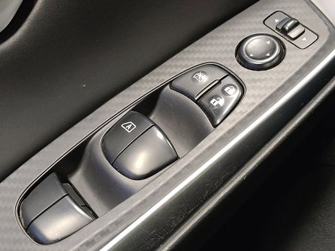 Used 2021 Nissan Sentra SR FWD image 27