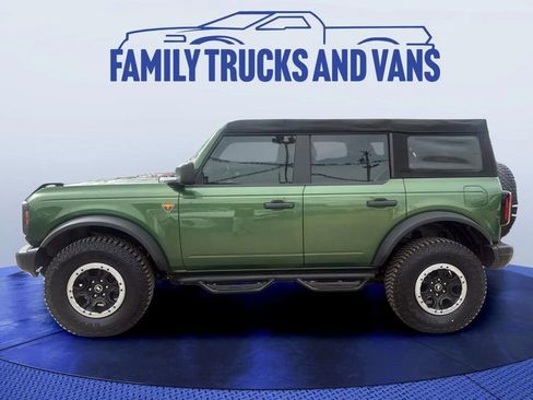 Used 2022 Ford Bronco Badlands w/ Sasquatch Package AWD/4WD image 3