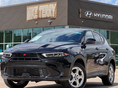 Used 2023 Dodge Hornet GT image 1