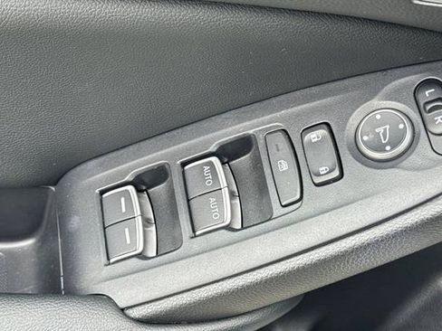 Used 2021 Honda Accord EX-L image 11