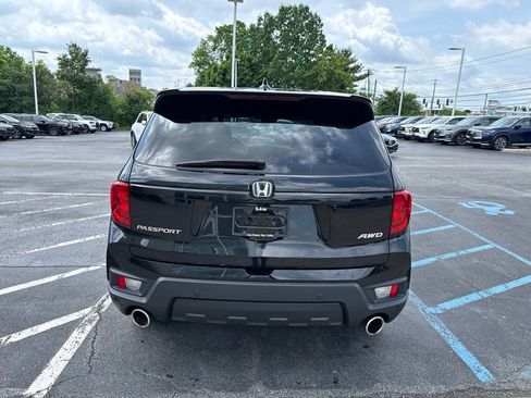 Used 2024 Honda Passport EX-L image 8