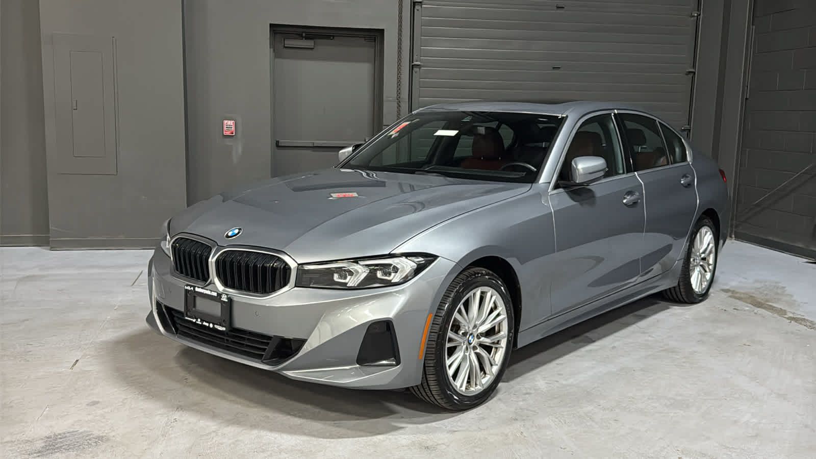Used 2024 BMW 330i xDrive Sedan w/ Convenience Package AWD/4WD image 3