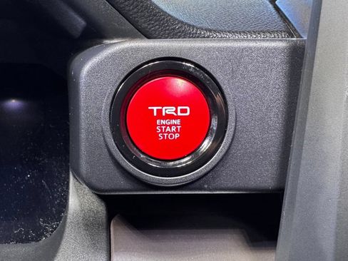 Certified 2025 Toyota Tacoma TRD Sport AWD/4WD image 33