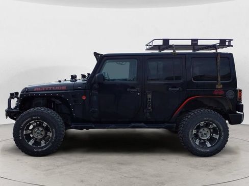 Used 2012 Jeep Wrangler Unlimited Sahara AWD/4WD image 2