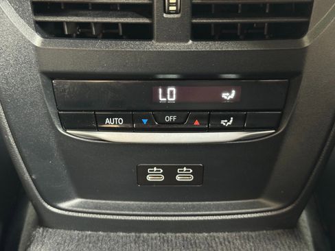 Used 2023 BMW i4 eDrive35 RWD image 33