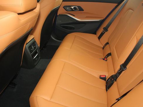 Used 2026 BMW 330i xDrive Sedan w/ M Sport Package image 24