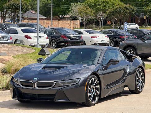 Used 2015 BMW i8 image 4