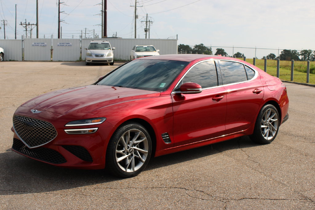 Used 2022 Genesis G70 2.0T RWD image 2