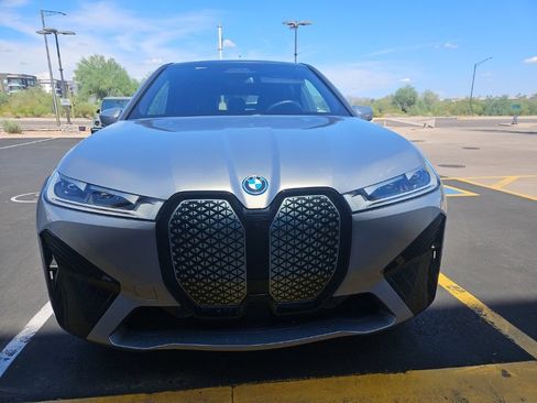 Used 2025 BMW iX xDrive50 w/ Premium Package AWD/4WD image 2