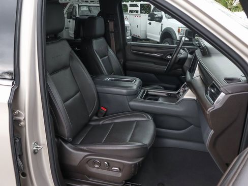 Used 2021 GMC Yukon Denali w/ LPO, Illumination Package image 48