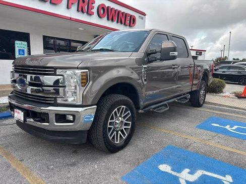Used 2018 Ford F250 Lariat w/ Lariat Ultimate Package AWD/4WD image 3