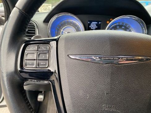 Used 2013 Chrysler 300 S image 20