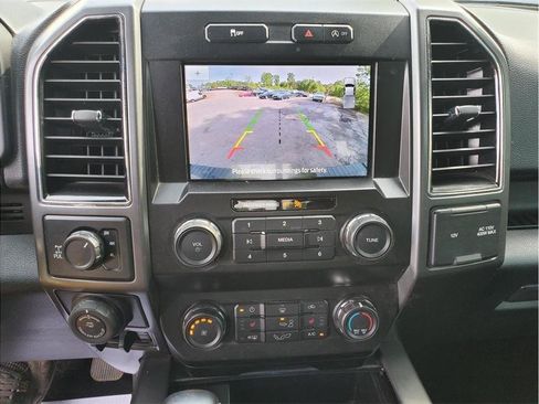 Used 2020 Ford F150 XLT w/ Equipment Group 302A Luxury AWD/4WD image 29