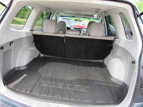 Used 2013 Subaru Forester 2.5X Limited AWD/4WD image 16