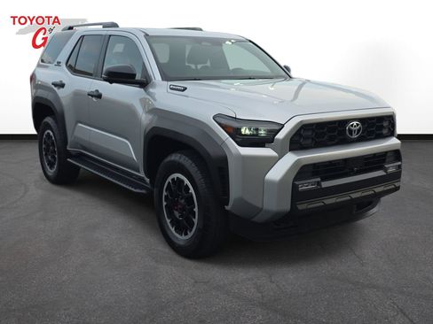 Used 2026 Toyota 4Runner TRD Off-Road Premium AWD/4WD image 3