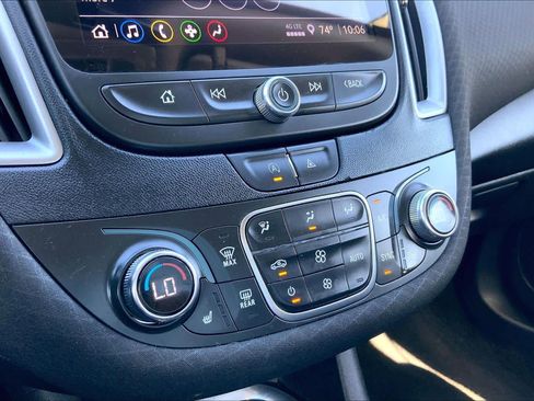 Used 2023 Chevrolet Malibu LT image 34