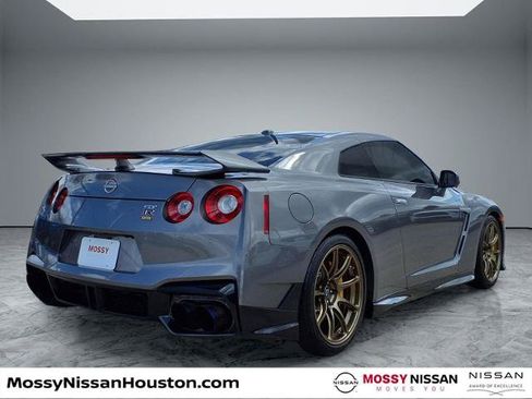 Certified 2024 Nissan GT-R w/ Floor Mat Package AWD/4WD image 8