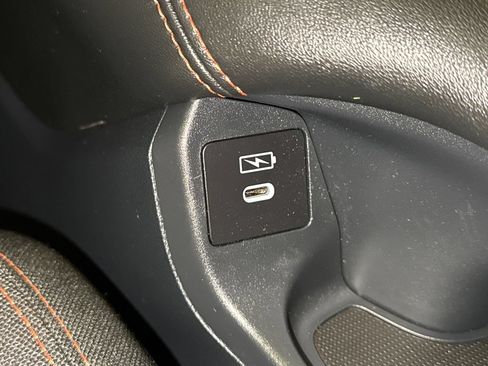Certified 2025 Honda HR-V Sport image 28