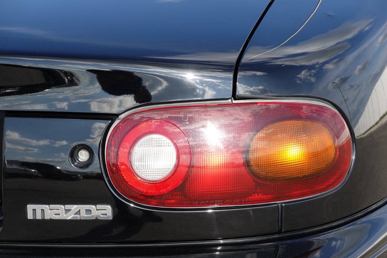Used 1996 MAZDA MX-5 Miata RWD image 49
