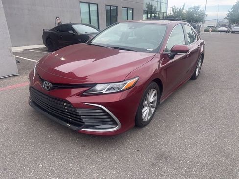 Used 2022 Toyota Camry LE w/ Convenience Package FWD image 3
