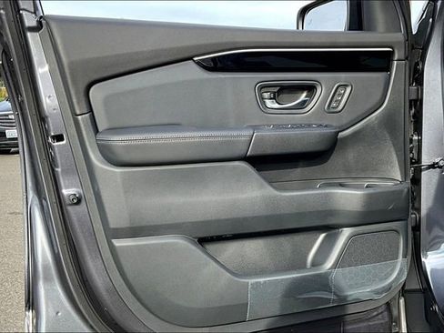 New 2025 Honda Pilot Touring image 23