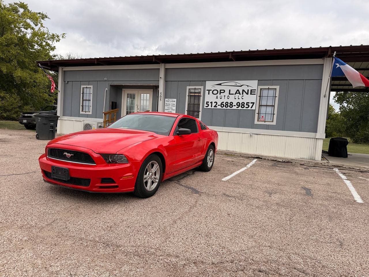Used 2014 Ford Mustang Coupe RWD image 2