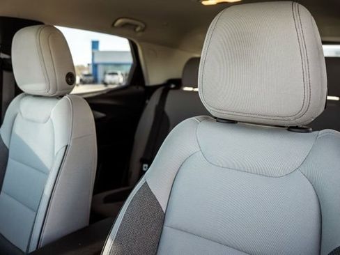 Used 2025 Chevrolet TrailBlazer LT image 28