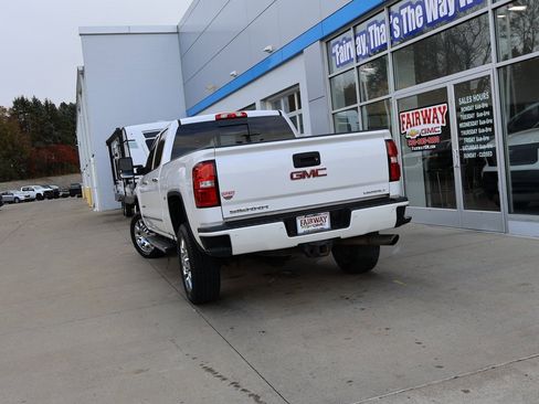 Used 2018 GMC Sierra 2500 Denali w/ Suspension Package, Off-Road image 43