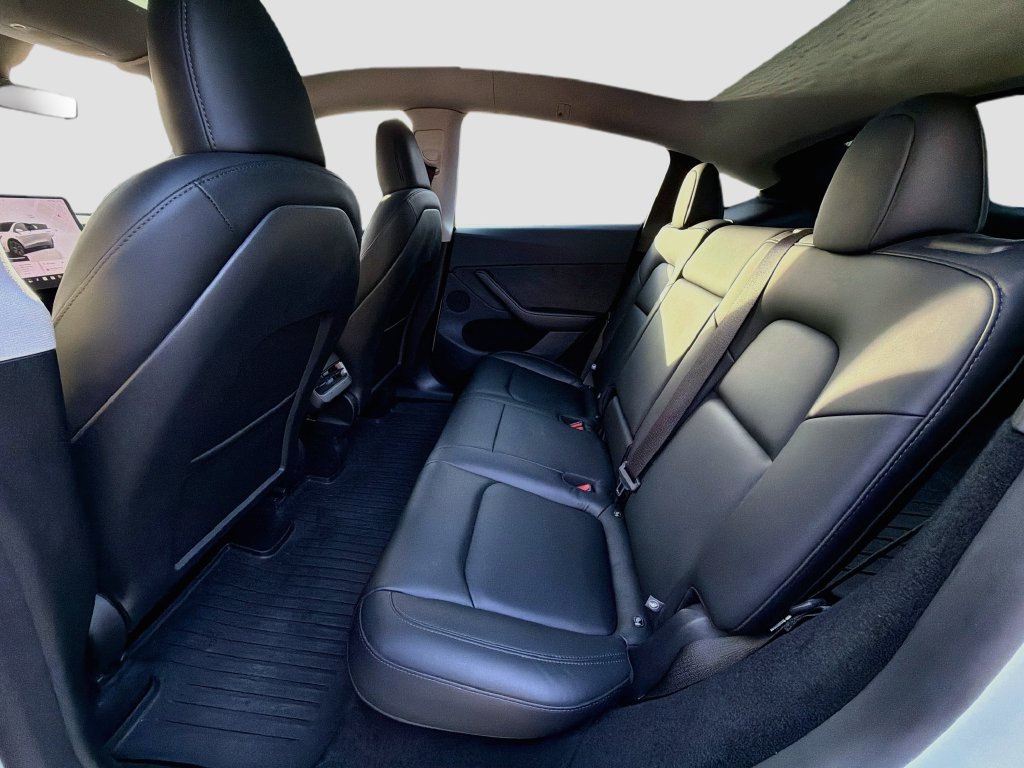 Used 2025 Tesla Model Y Long Range RWD image 25
