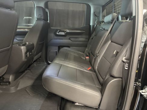 Used 2025 Chevrolet Silverado 1500 LT Trail Boss w/ Convenience Package II image 8