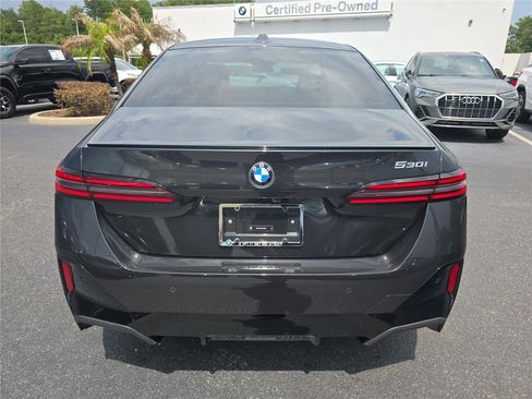 Used 2024 BMW 530i w/ M Sport Package RWD image 4