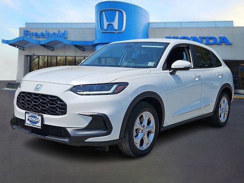 Used 2023 Honda HR-V LX image 3