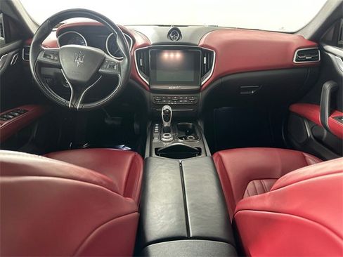 Used 2018 Maserati Ghibli image 17
