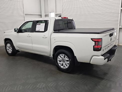 Used 2022 Nissan Frontier SV RWD image 6