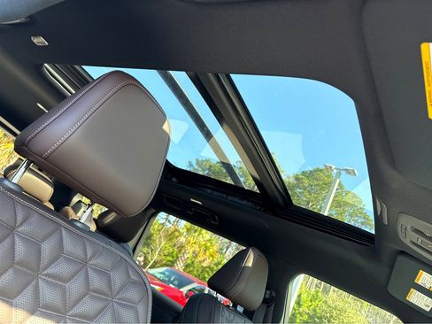 New 2026 Nissan Armada Platinum image 13