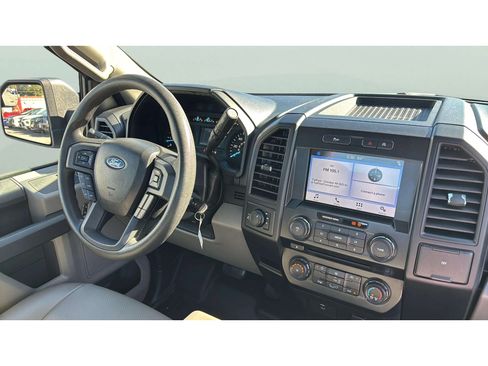 Used 2018 Ford F150 XL w/ Equipment Group 101A Mid AWD/4WD image 13