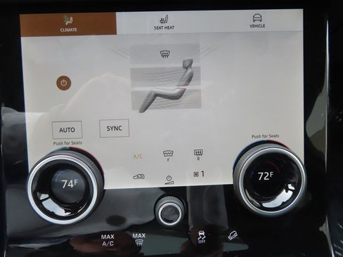 Used 2023 Land Rover Range Rover Velar R-Dynamic S image 36