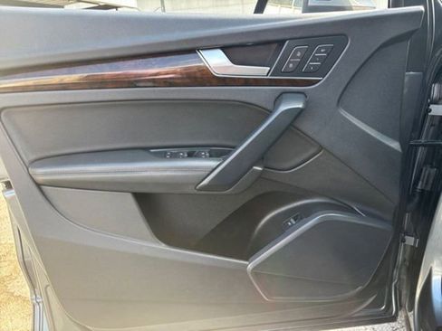 Used 2020 Audi Q5 2.0T Premium Plus w/ Premium Plus Package image 18