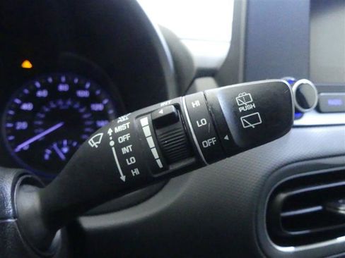 Used 2022 Hyundai Kona SEL FWD image 19