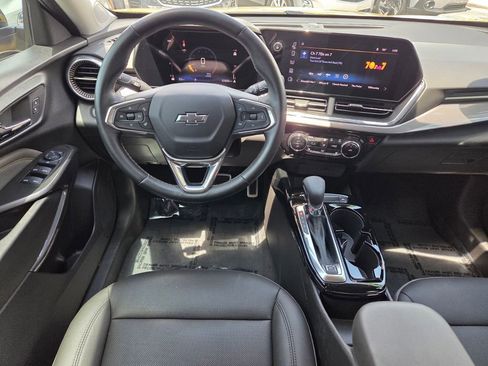 Certified 2025 Chevrolet Trax ACTIV w/ Driver Confidence Package FWD image 7