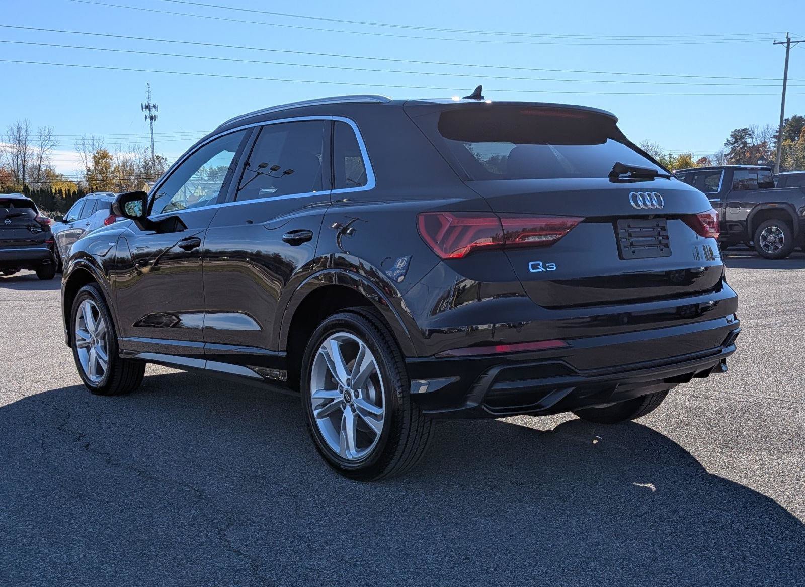 Used 2022 Audi Q3 2.0T Premium w/ Convenience Package AWD/4WD image 8