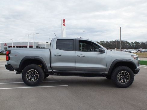 Used 2024 Chevrolet Colorado ZR2 w/ ZR2 Convenience Package III image 21